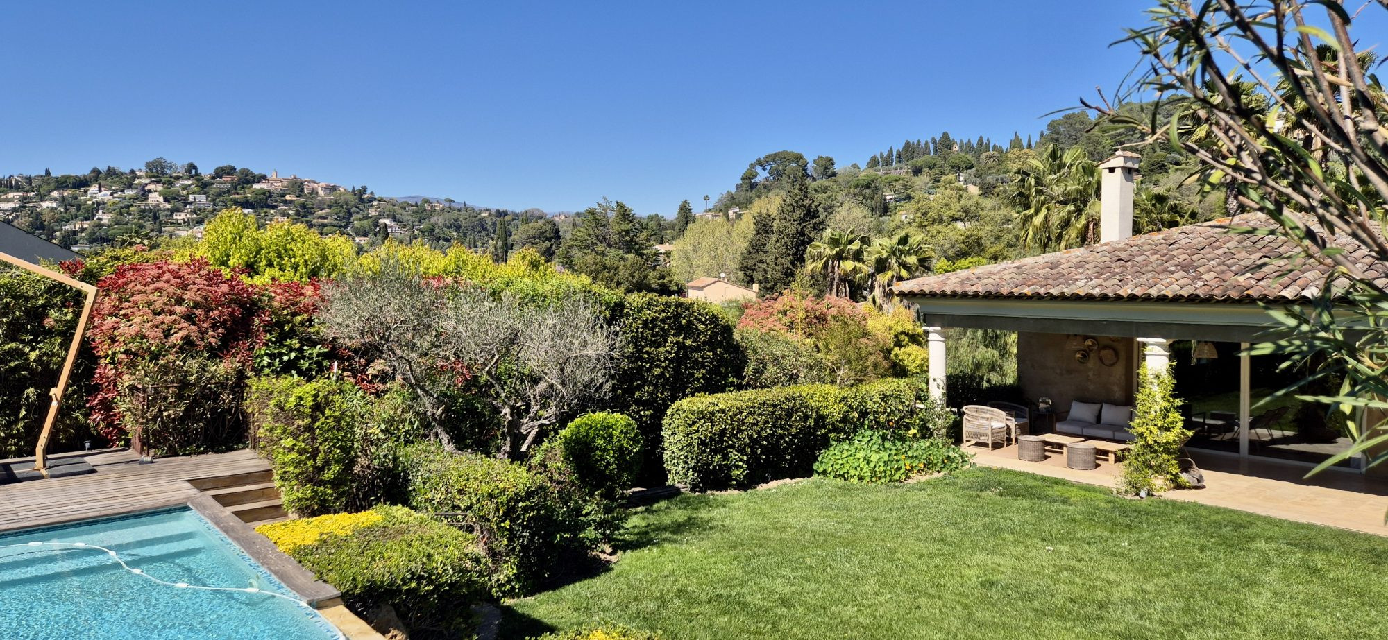 Maison à vendre à Mougins, 337 m²