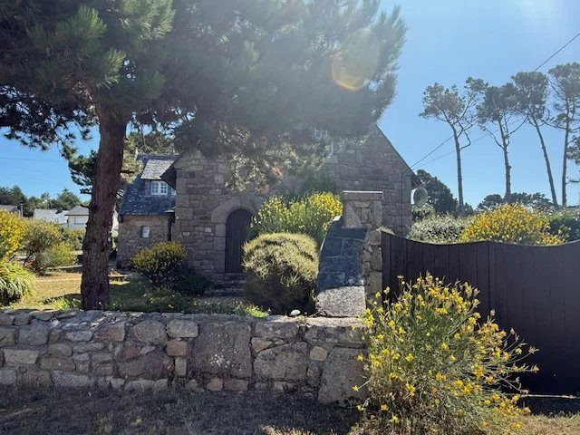 Maison à vendre à Trégastel, 134 m²