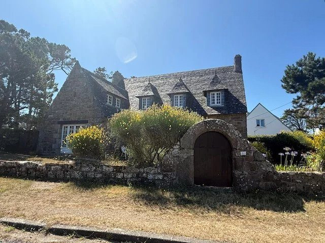 Maison à vendre à Trégastel, 134 m²