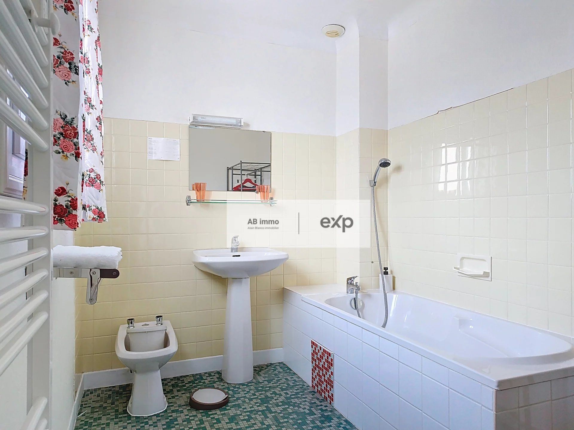 Maison 13 pièces 250 m² · à Saint-Paul-Flaugnac · 250 m² · 307 000 €