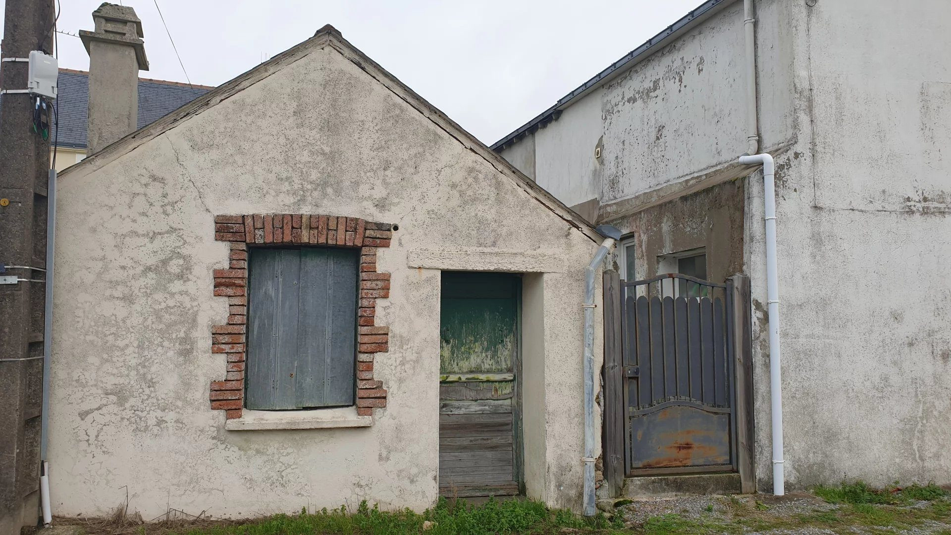 ✨ À SAISIR ! Maison à rénover avec fort potentiel – Saint-Malo-de-Guersac – 64 m² + dépendances – Terrain 1730 m²