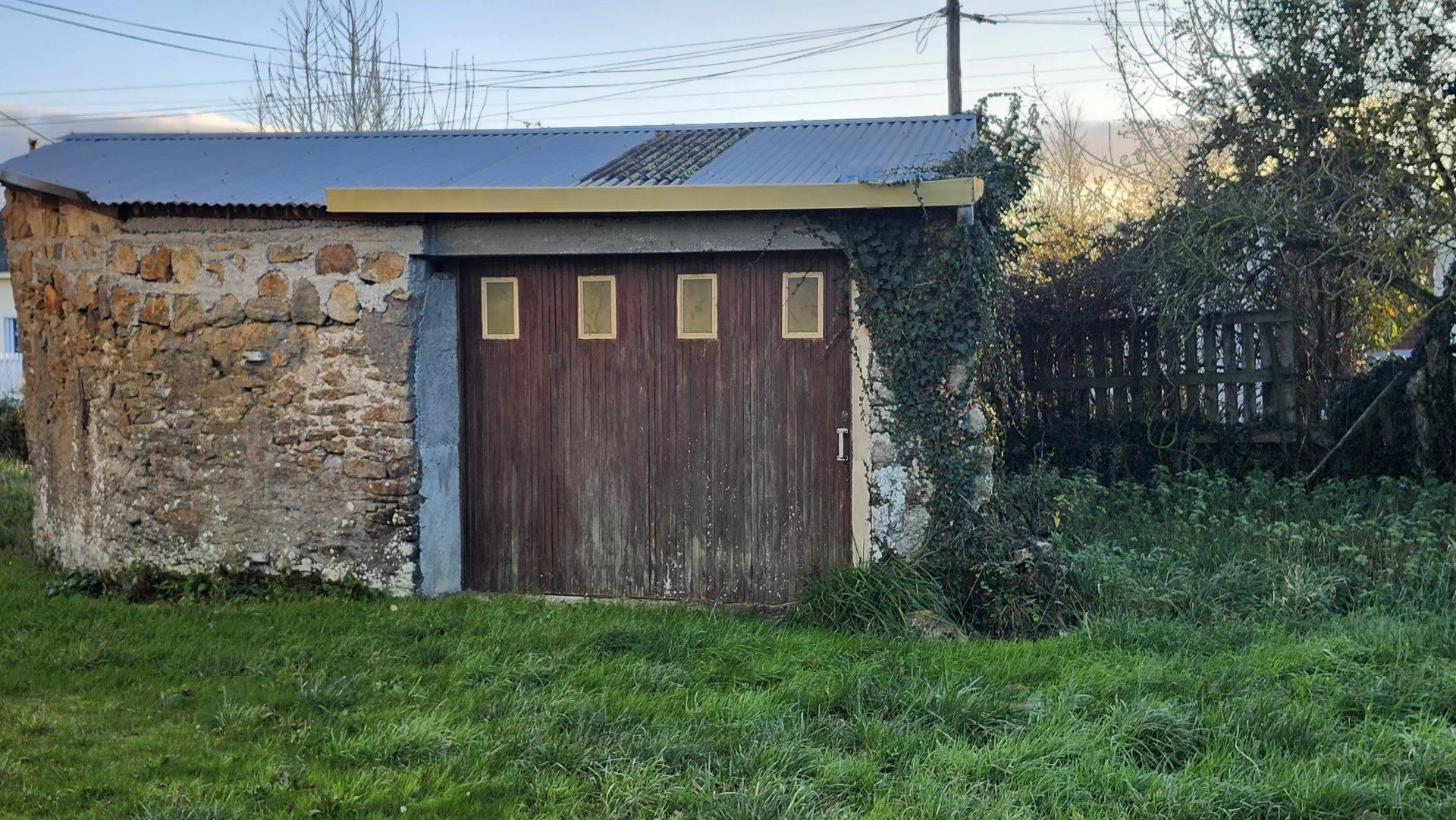 ✨ À SAISIR ! Maison à rénover avec fort potentiel – Saint-Malo-de-Guersac – 64 m² + dépendances – Terrain 1730 m²