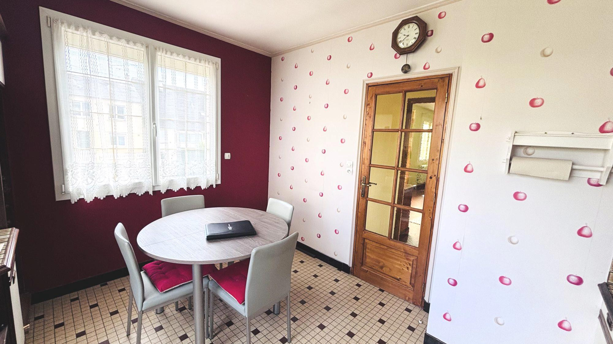 Maison à vendre à Mayenne, 91 m²