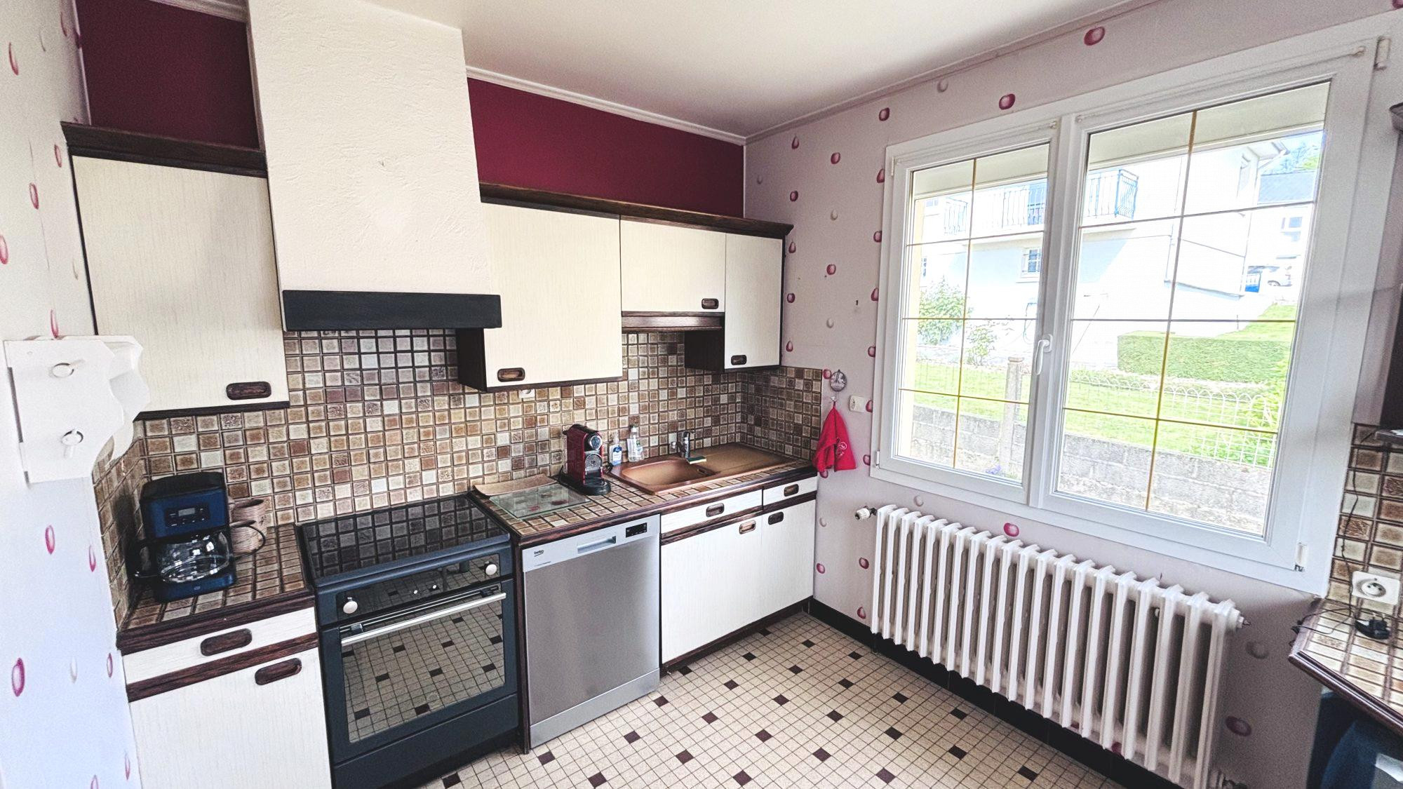 Maison à vendre à Mayenne, 91 m²