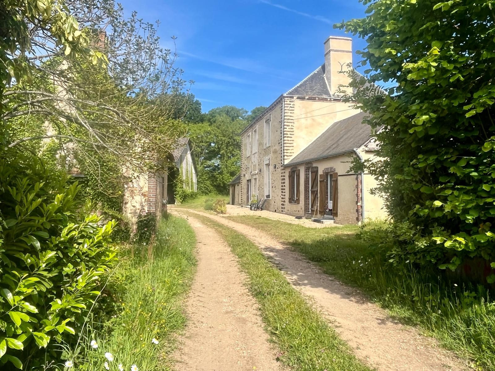 Maison à vendre à Les Corvées-les-Yys, 215 m²