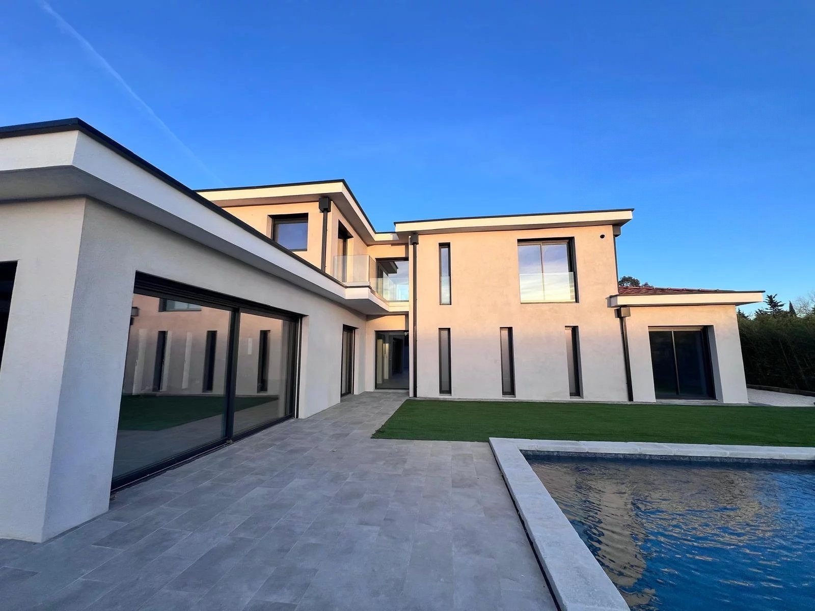 Villa contemporaine neuve