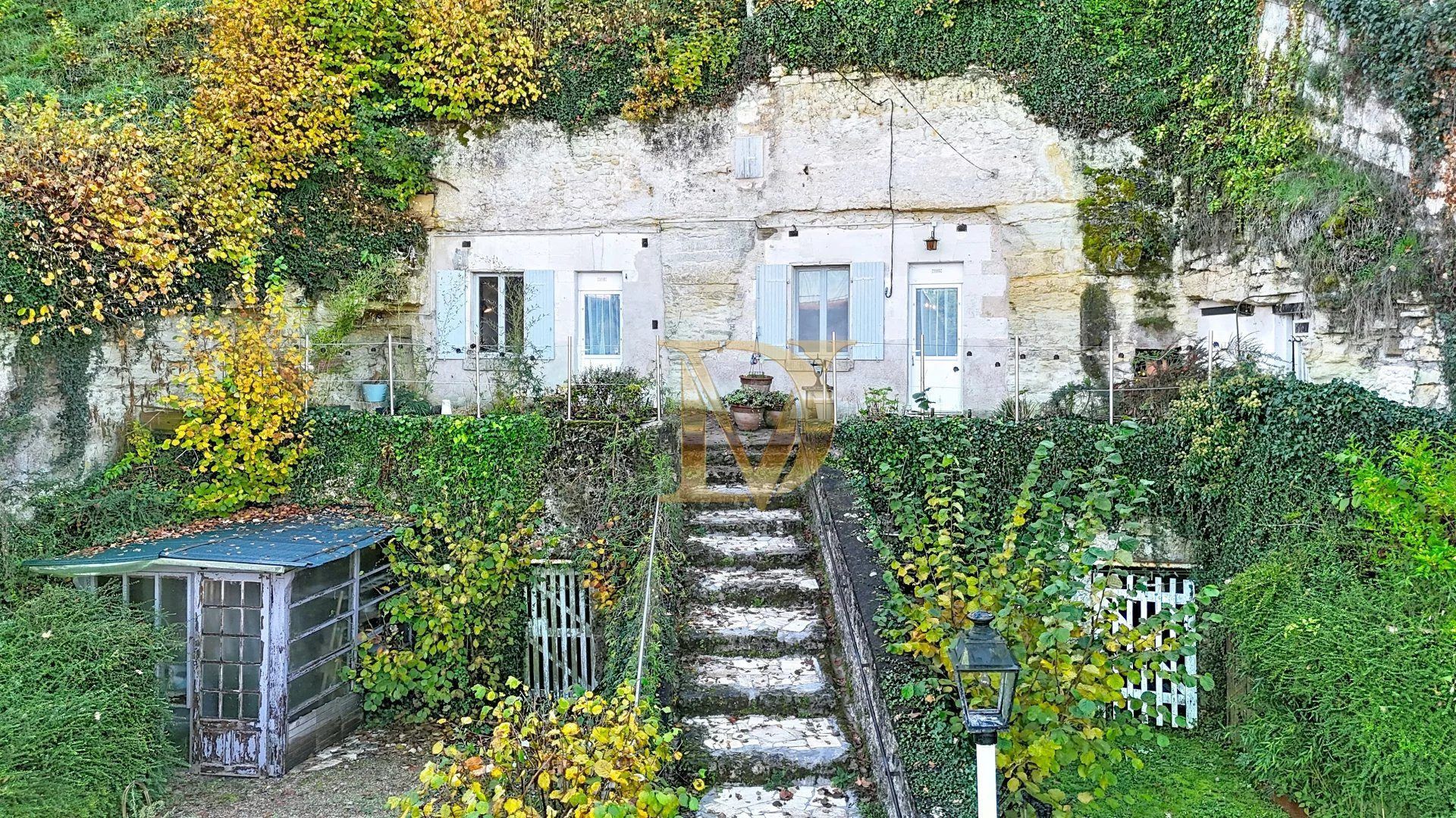 Troglodyte Cottage in Montrichard 3