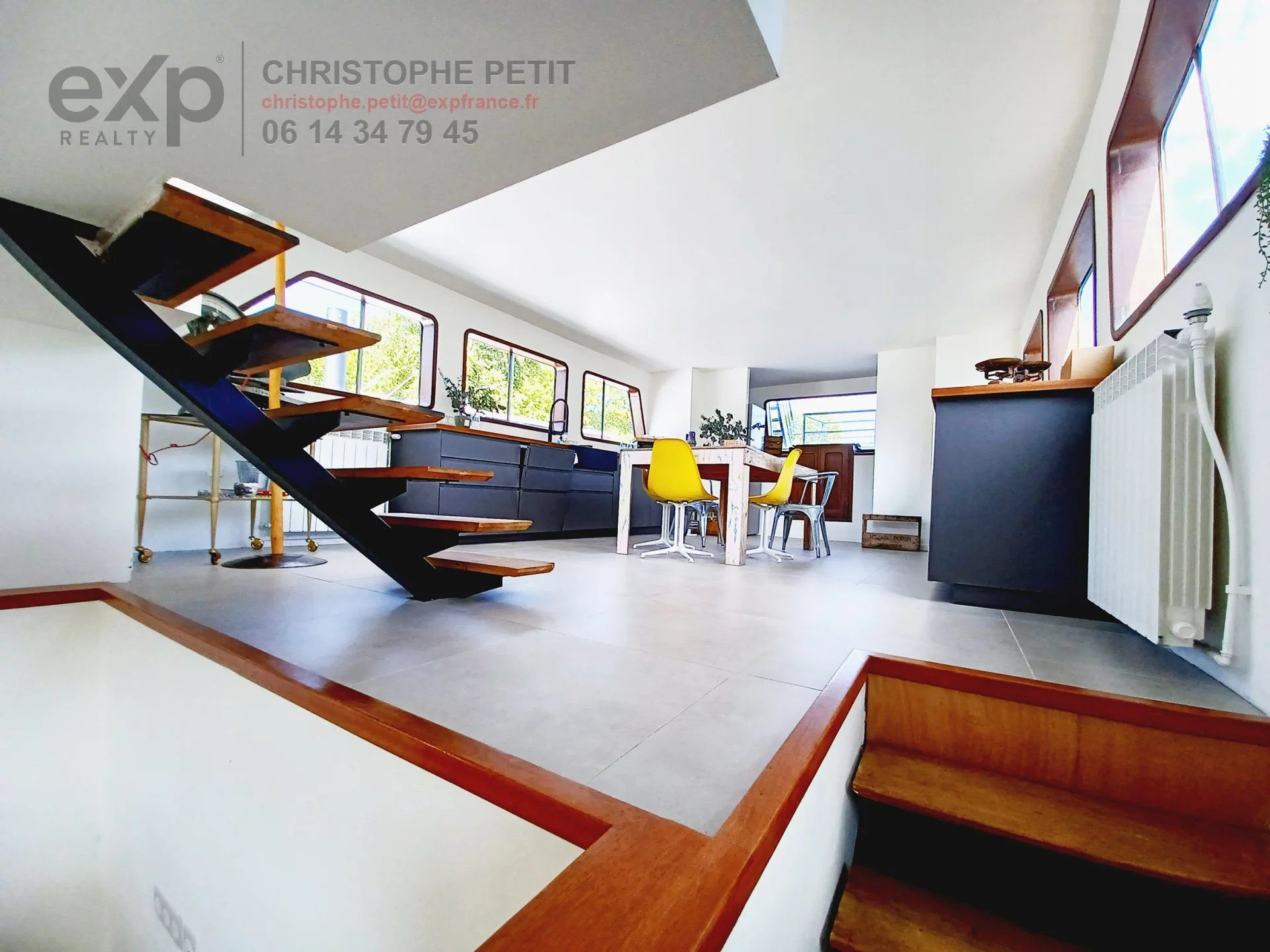 Péniche 180 m² + Terrasse 90 m², Asnières-sur-Seine 92600