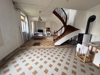 MAISON EN PIERRE A MOSNES (37)