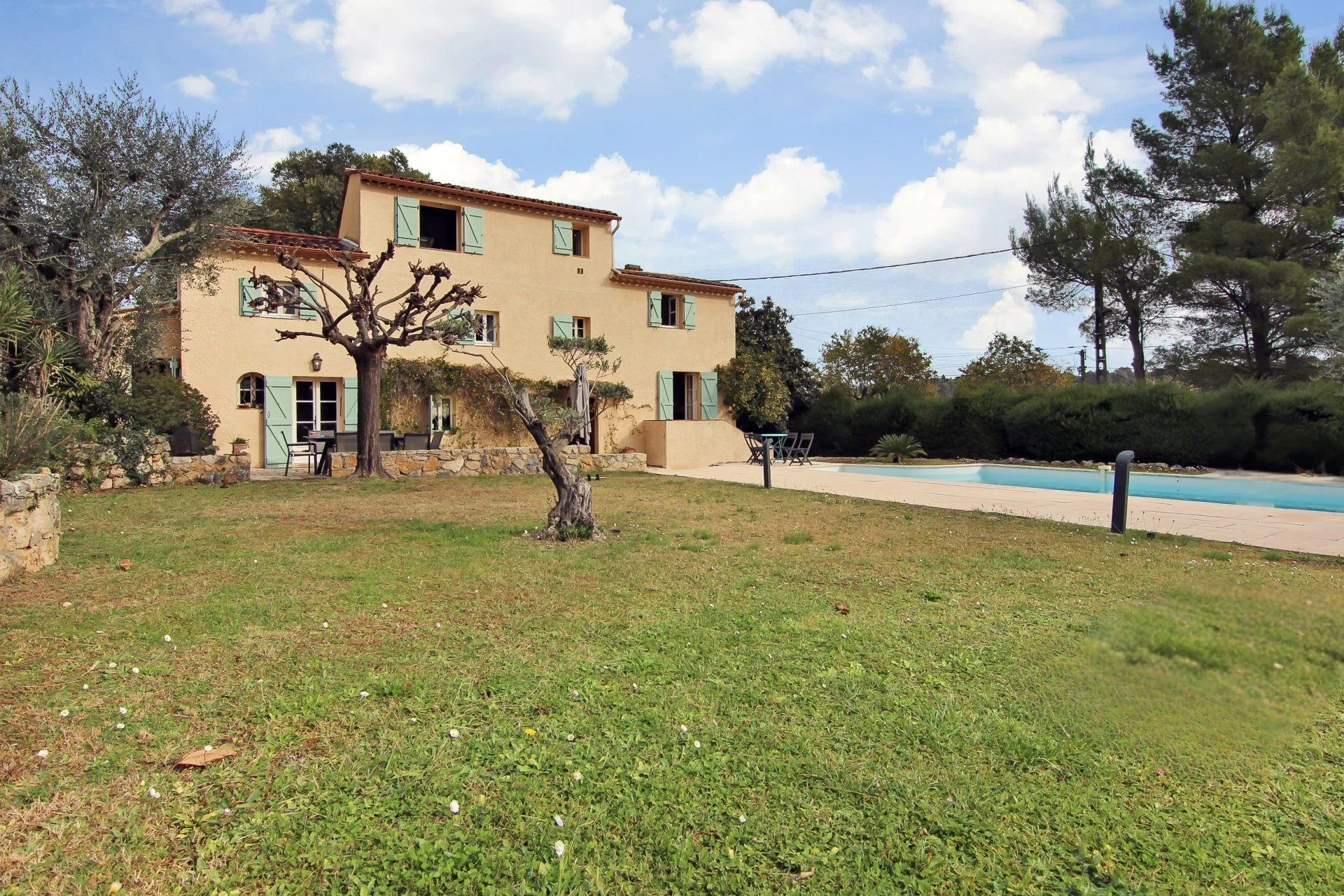 Maison 7 pièces 161 m² · à Grasse · 161 m² · 795 000 €