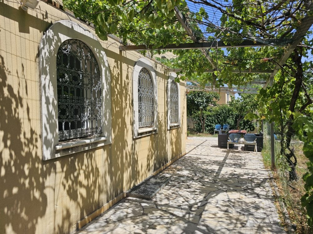 Maison à vendre à Juvignac, 228 m²