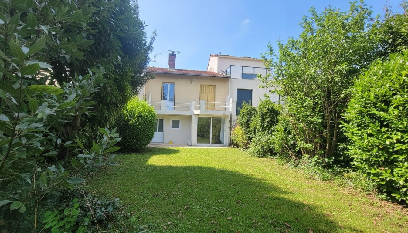 Maison idéale profession libérale ou investissement – Rueil-Malmaison / Suresnes