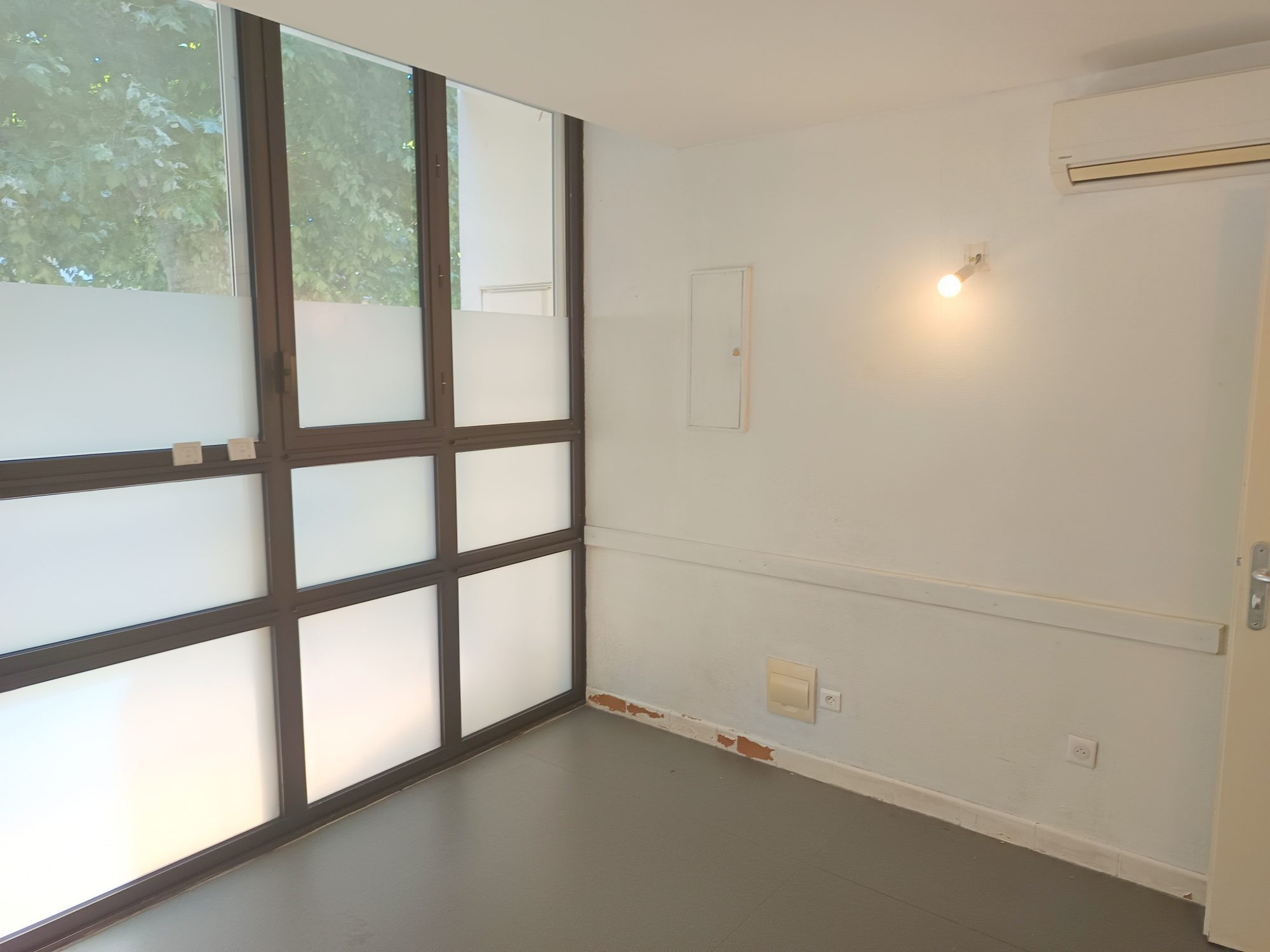 Semi-detached house in an attractive village 4