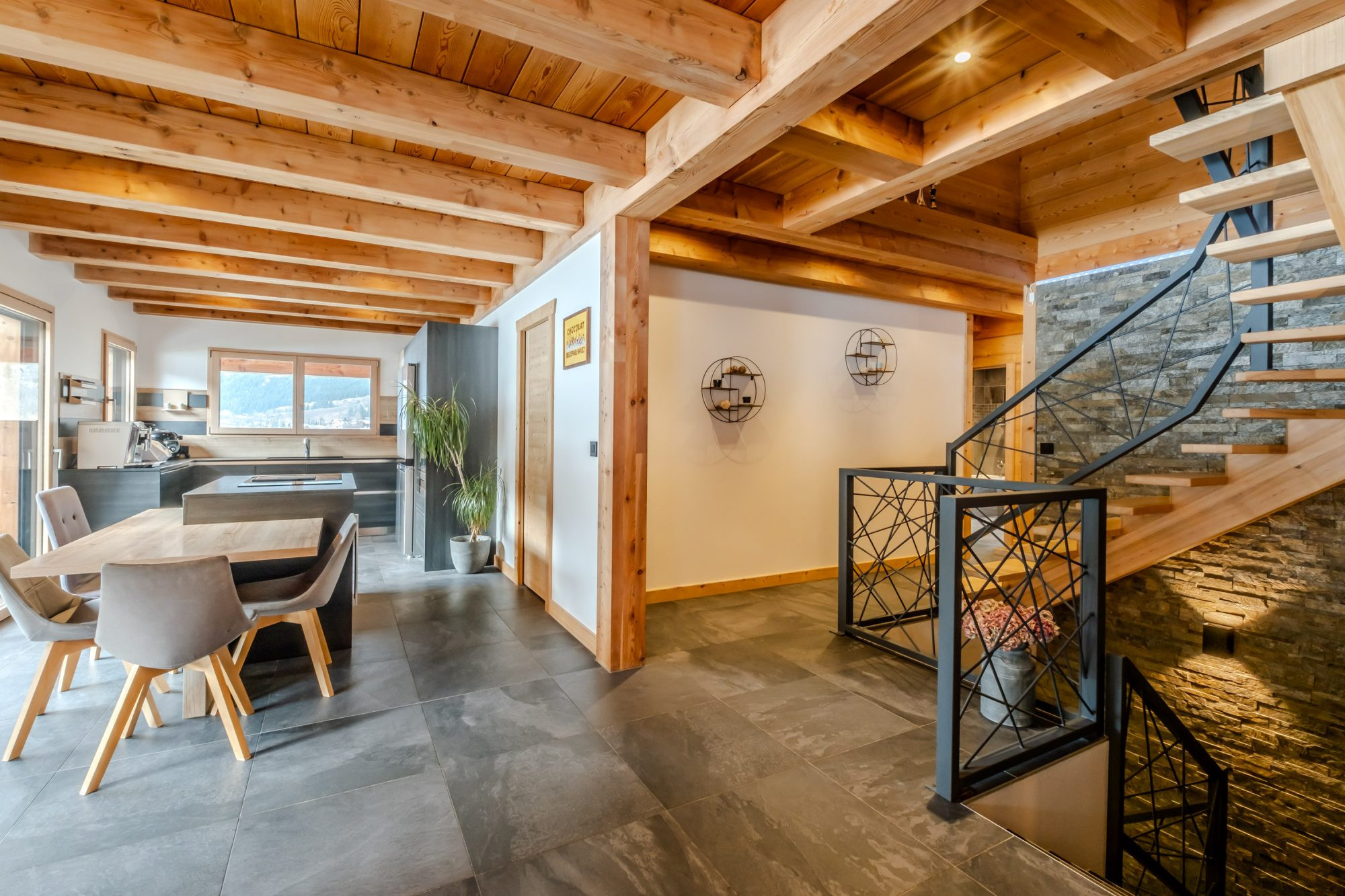 Maison 10 pièces 265 m² · à La Chapelle-d'Abondance · 265 m² · 1 470 000 €