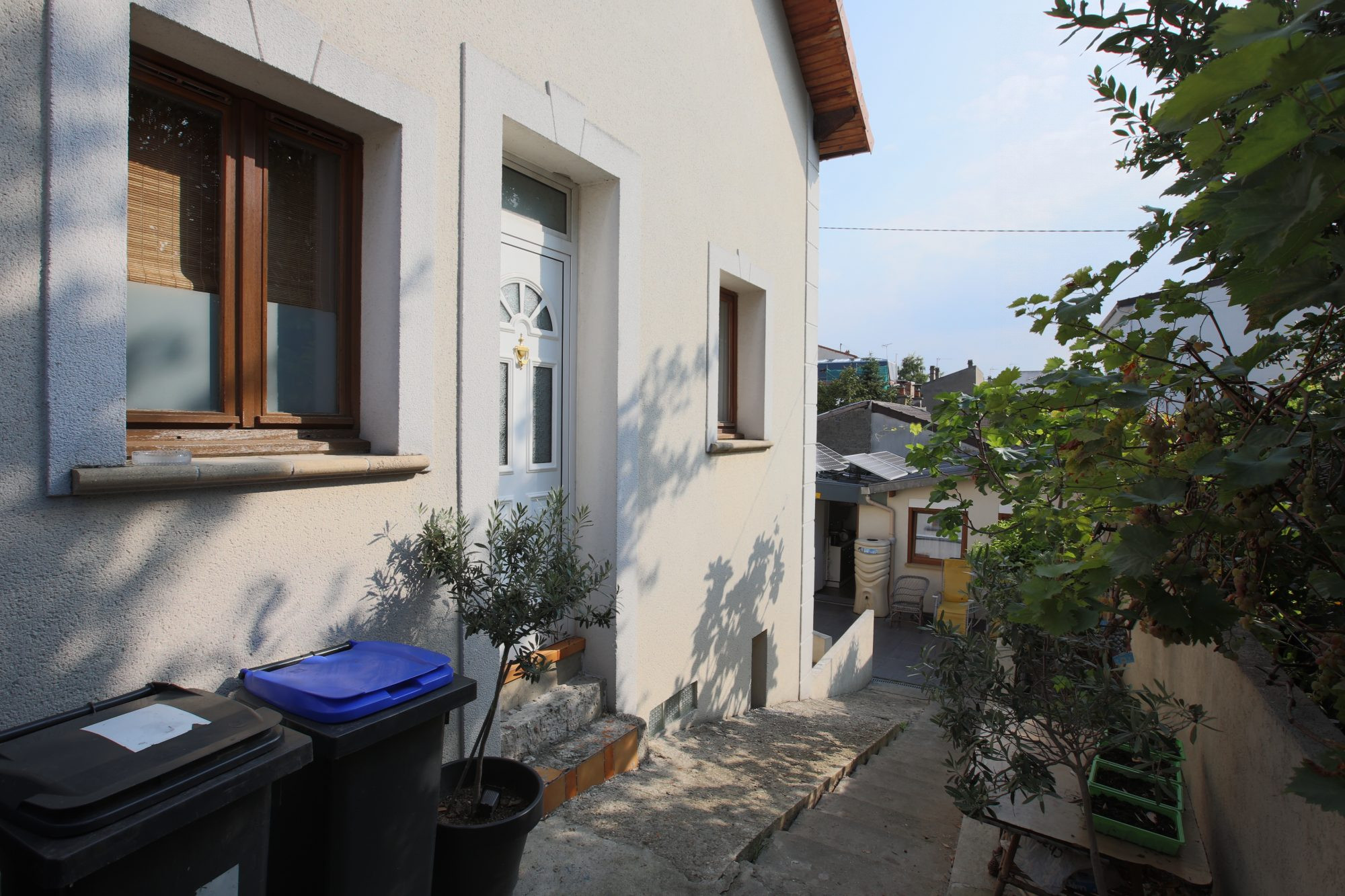Maison 7 pièces 147 m² · à Saint-Denis · 147 m² · 370 000 €