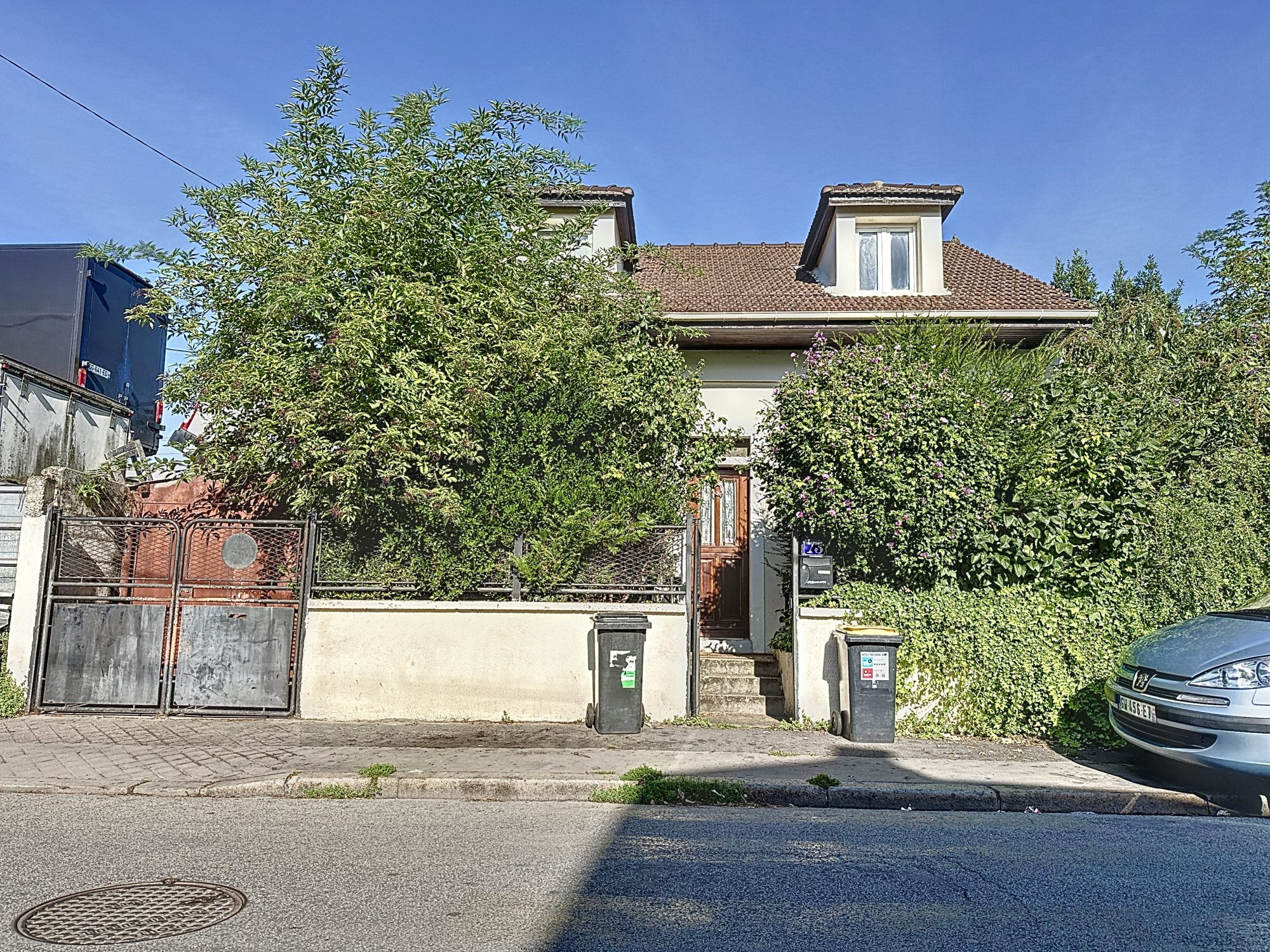 Maison 5 chambres et un studio