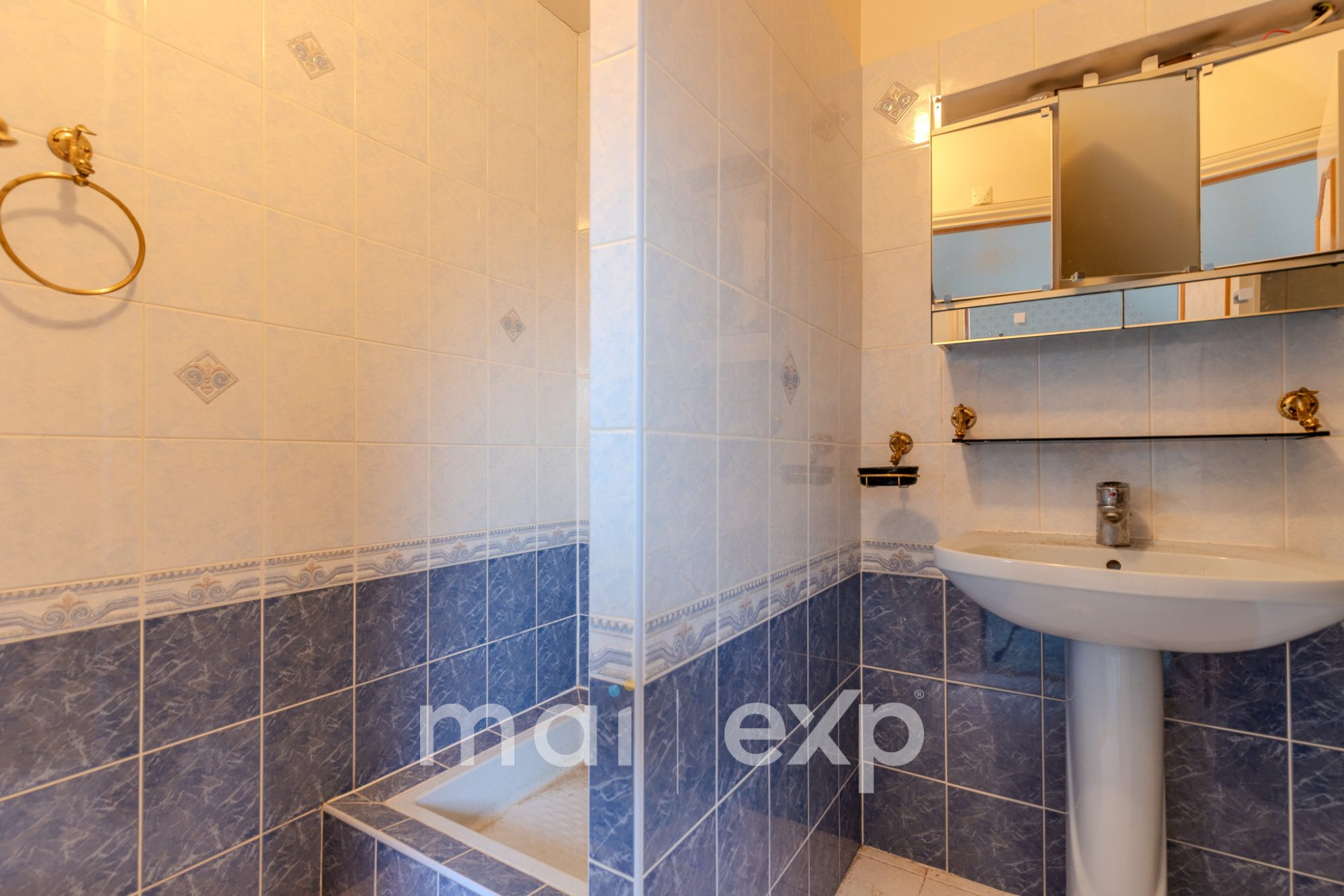 Maison T3 à rénover – 87 m² – 2 chambres – Jardin 58m² – 2 stationnements