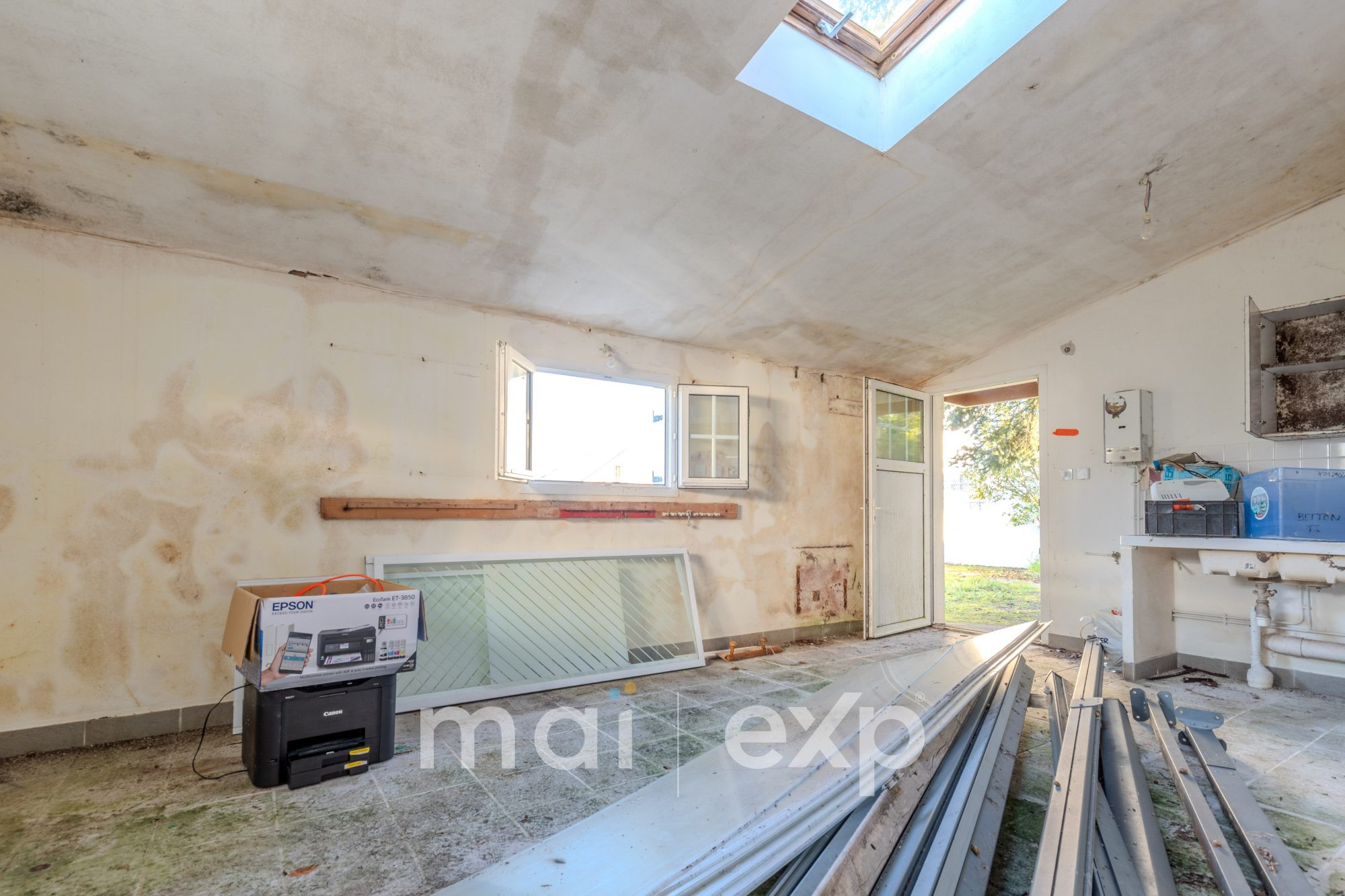 Maison studio ou atelier – 23 m² – Terrain 63 m² – 1 stationnement