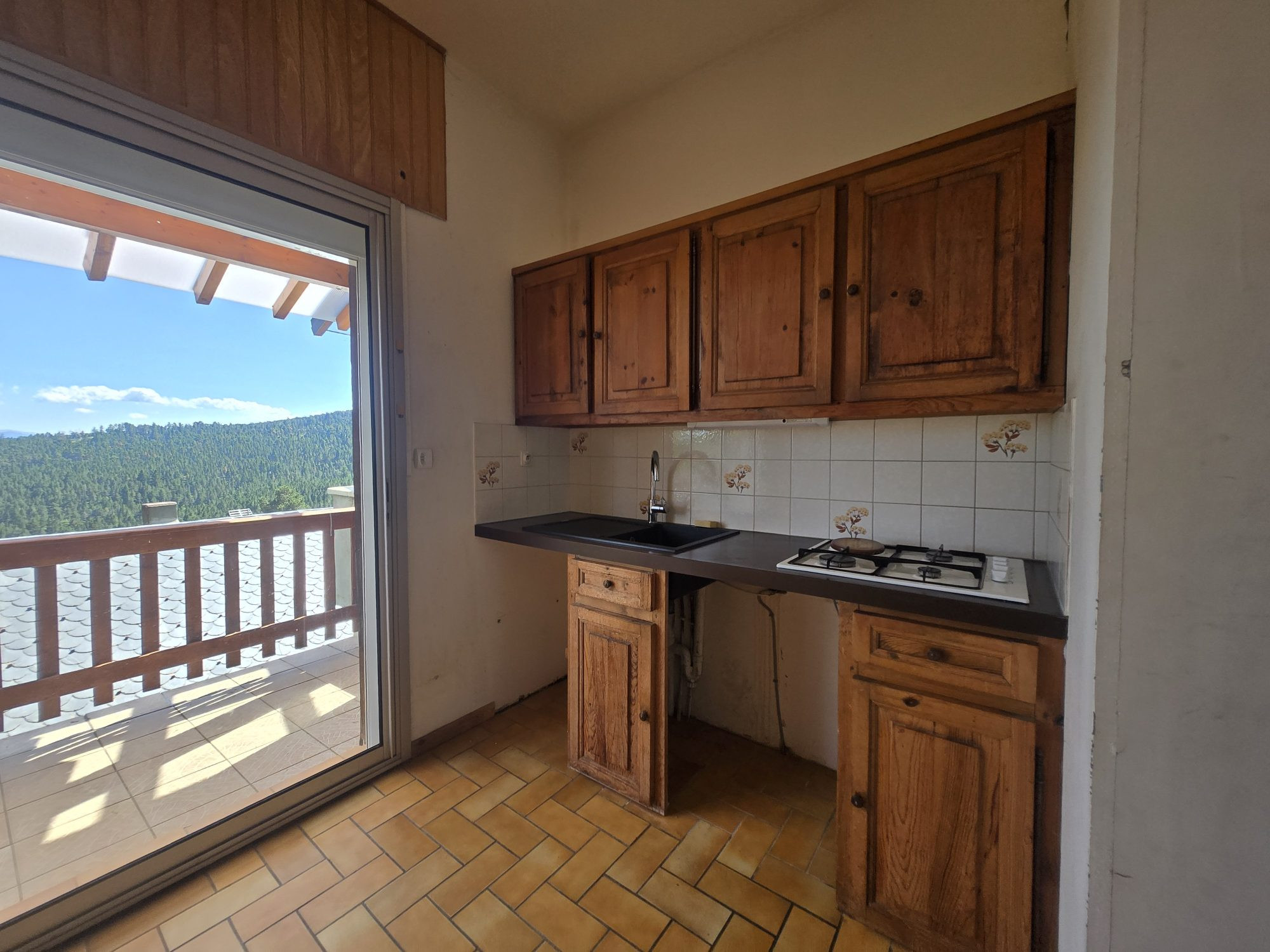 CHALET WITH BEAUTIFUL VIEW 2