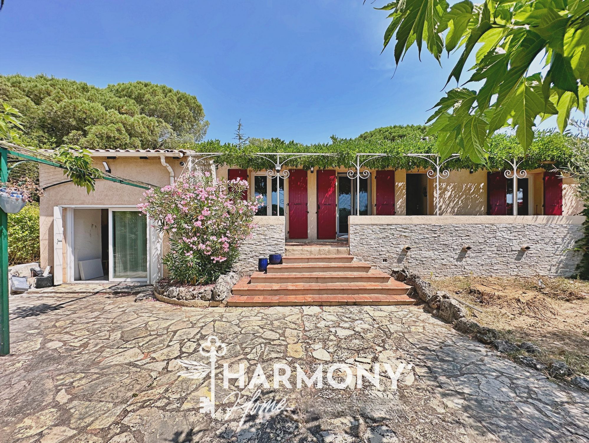 Maison et dépendance  Roquebrune sur Argens