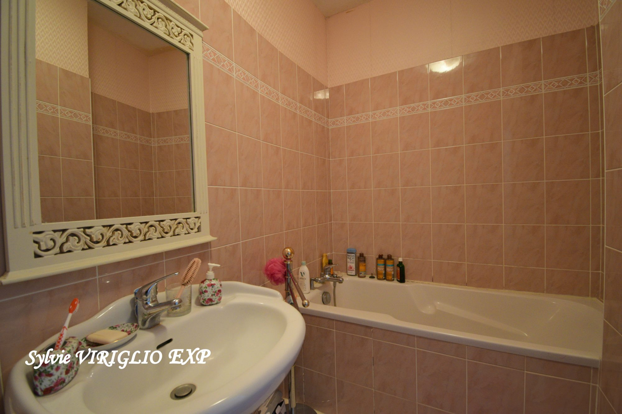 Maison 6 pièces 154 m² · à Issigeac · 154 m² · 294 000 €