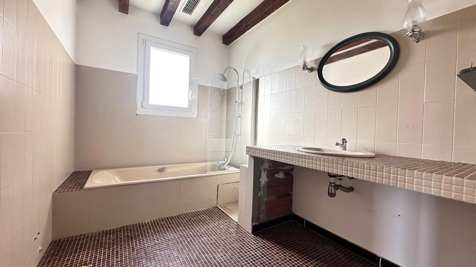 Maison 5 pièces 108 m² · à Faux · 108 m² · 185 000 €