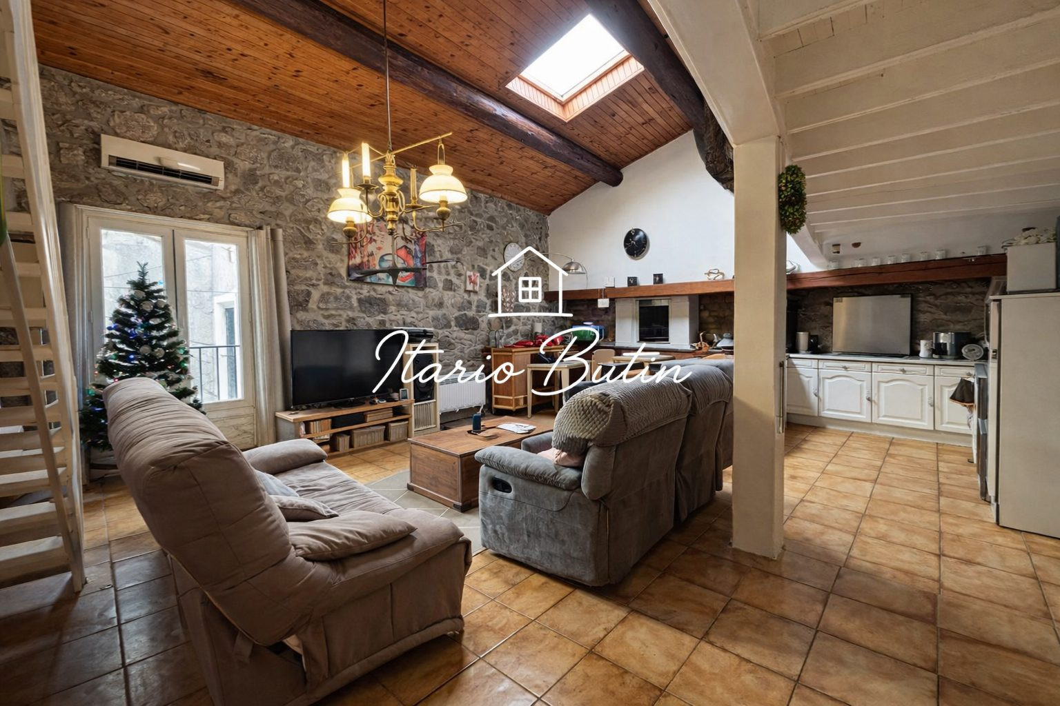 4-Room House of 120m² with Garage 4