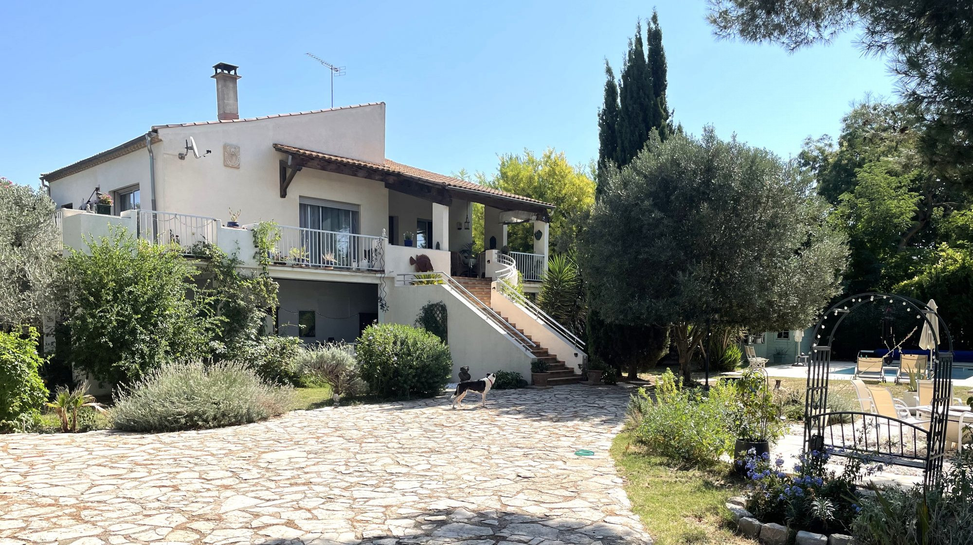 Traditional country house at the edge of the village 3