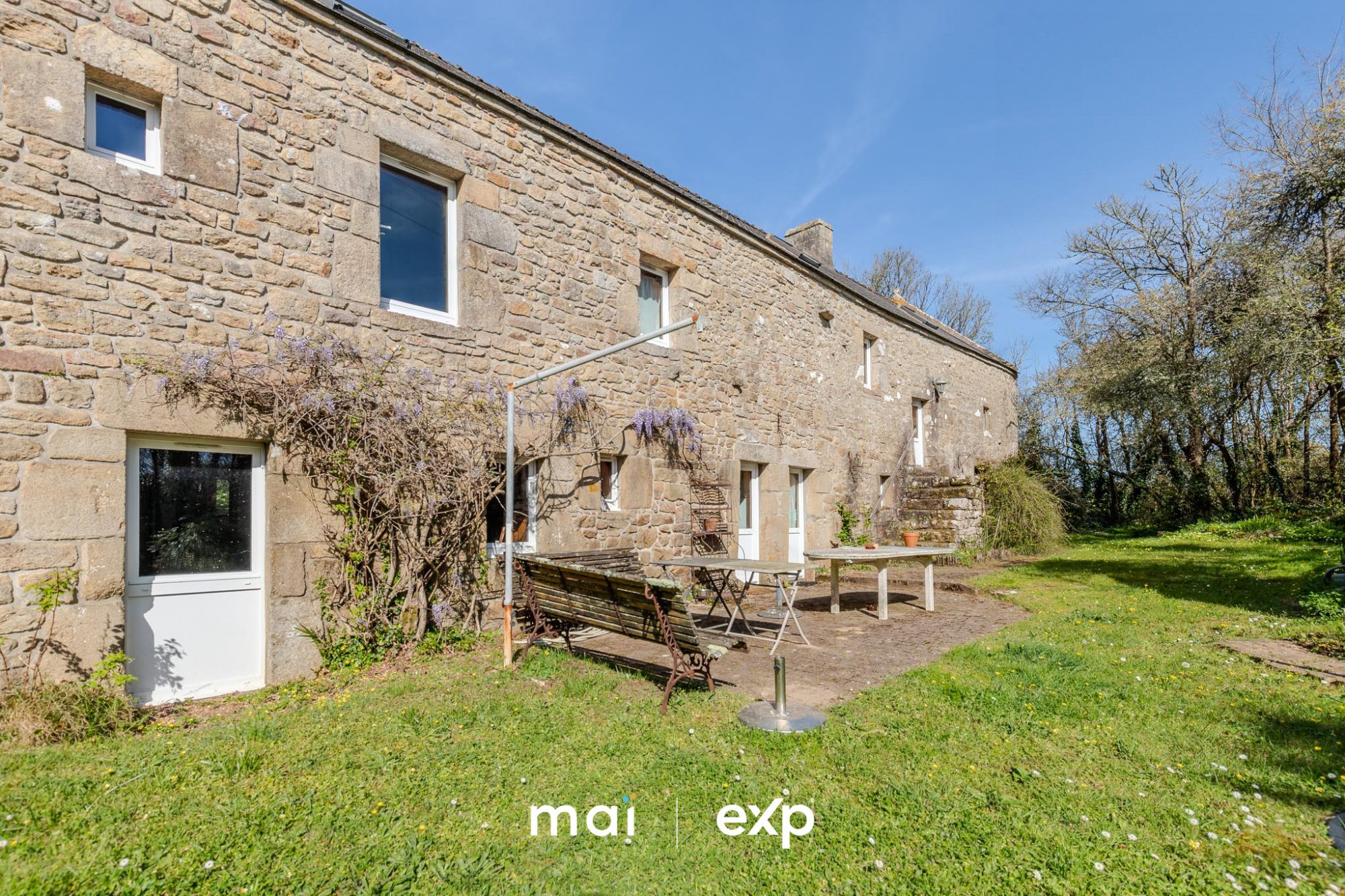 Longère à vendre proche plage Sainte-Barbe – Maison de caractère sur 5 670 m² à Plouharnel