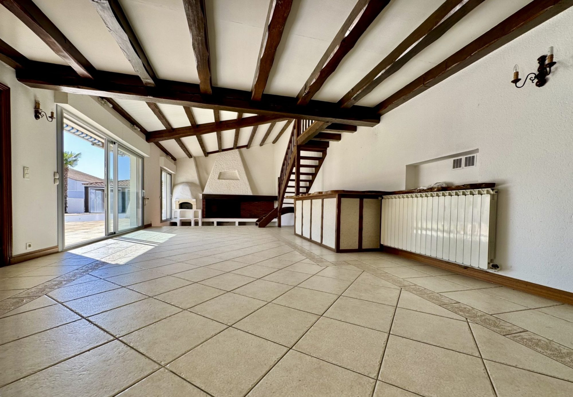 Maison à vendre à Breuillet, 188 m²