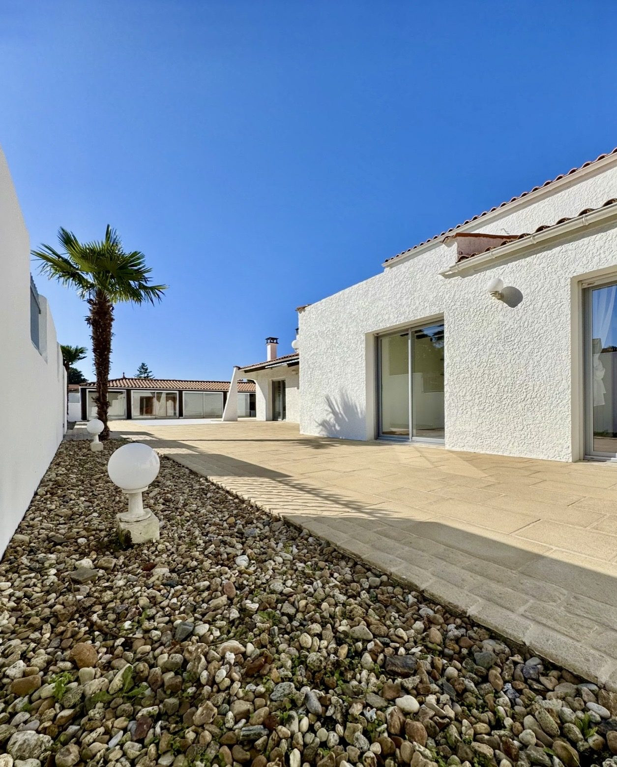 Maison à vendre à Breuillet, 188 m²