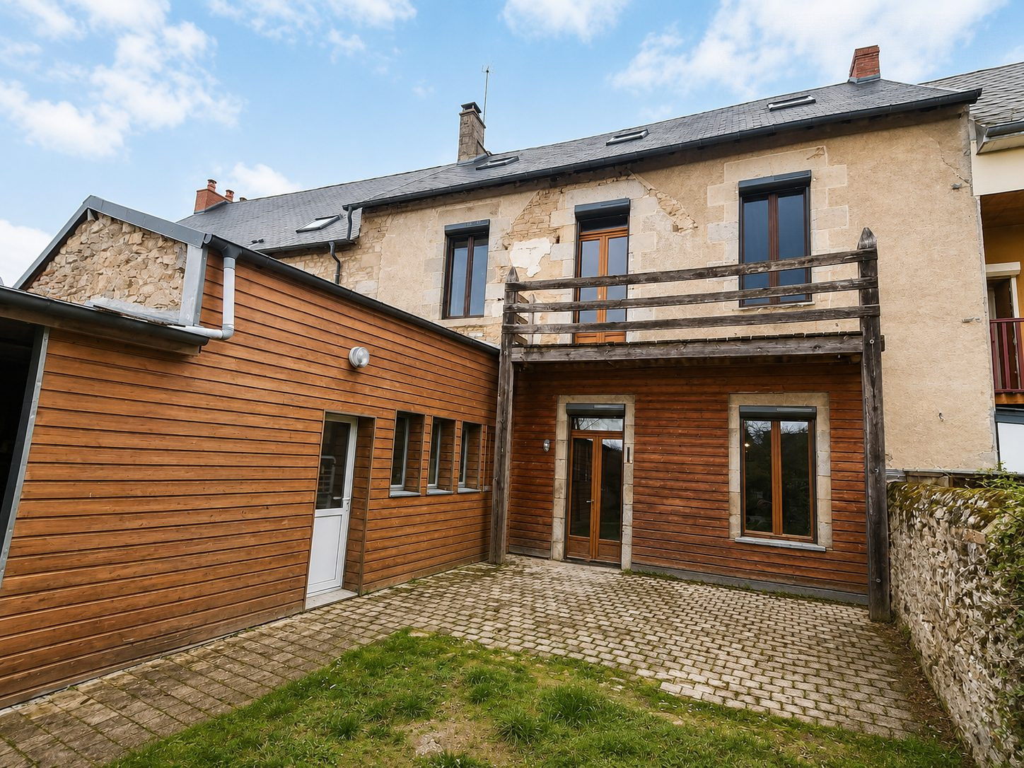 Maison spéciale investisseur à Ajain