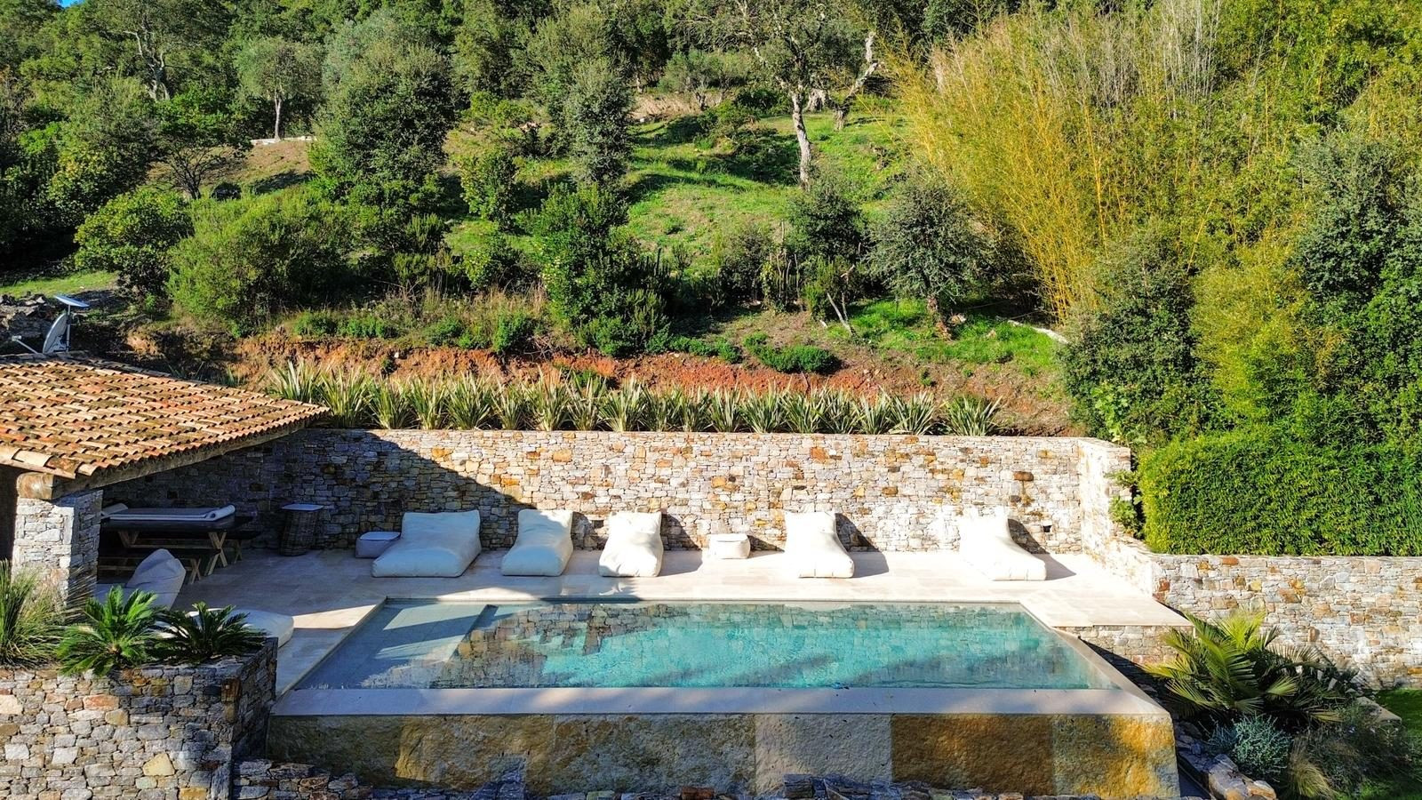 Maison à vendre à La Môle, 245 m²