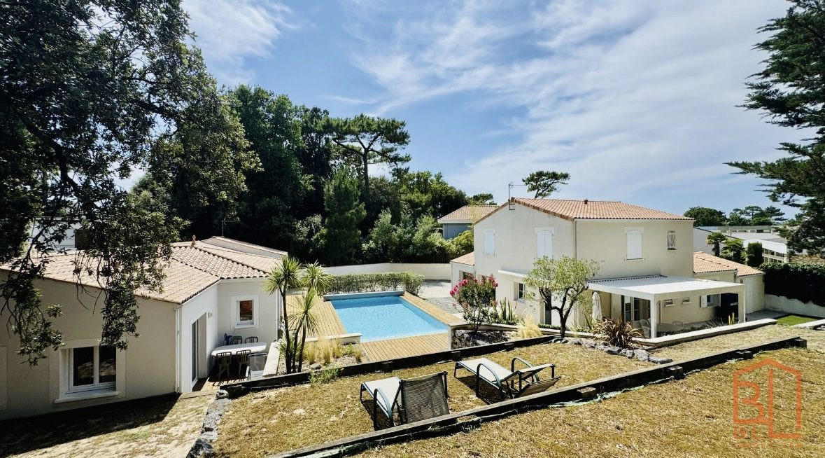 Royan – Exceptional Real Estate Complex in the Heart of Vallières Park, Steps from Grande Conche Beach 4