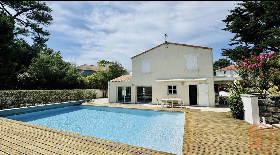 Royan – Exceptional Real Estate Complex in the Heart of Vallières Park, Steps from Grande Conche Beach 5