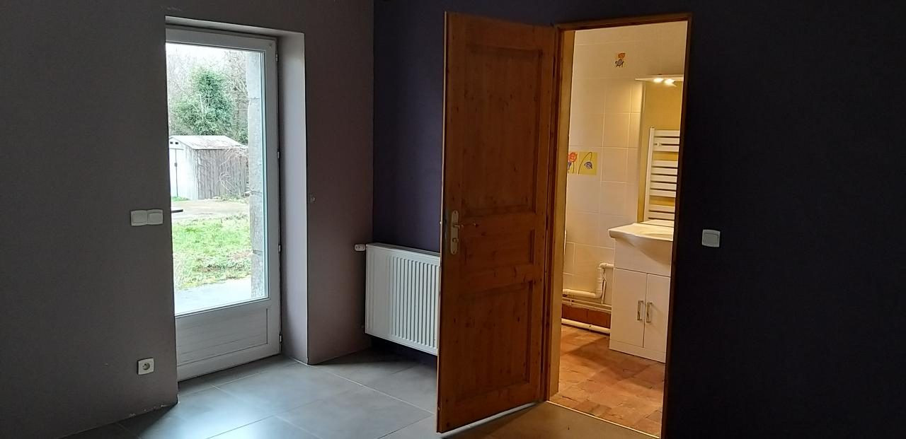 Maison 6 pièces 210 m² · à Saint-Martin-de-la-Mer · 210 m² · 145 000 €
