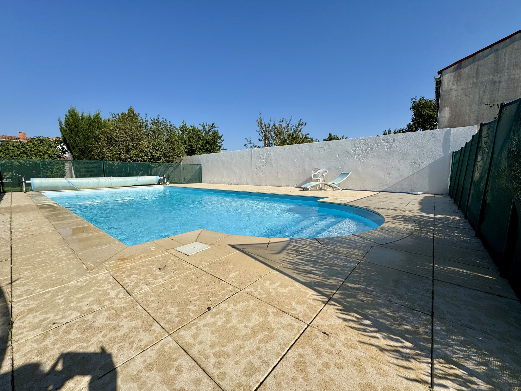 House for sale in Breuillet, 217 m²