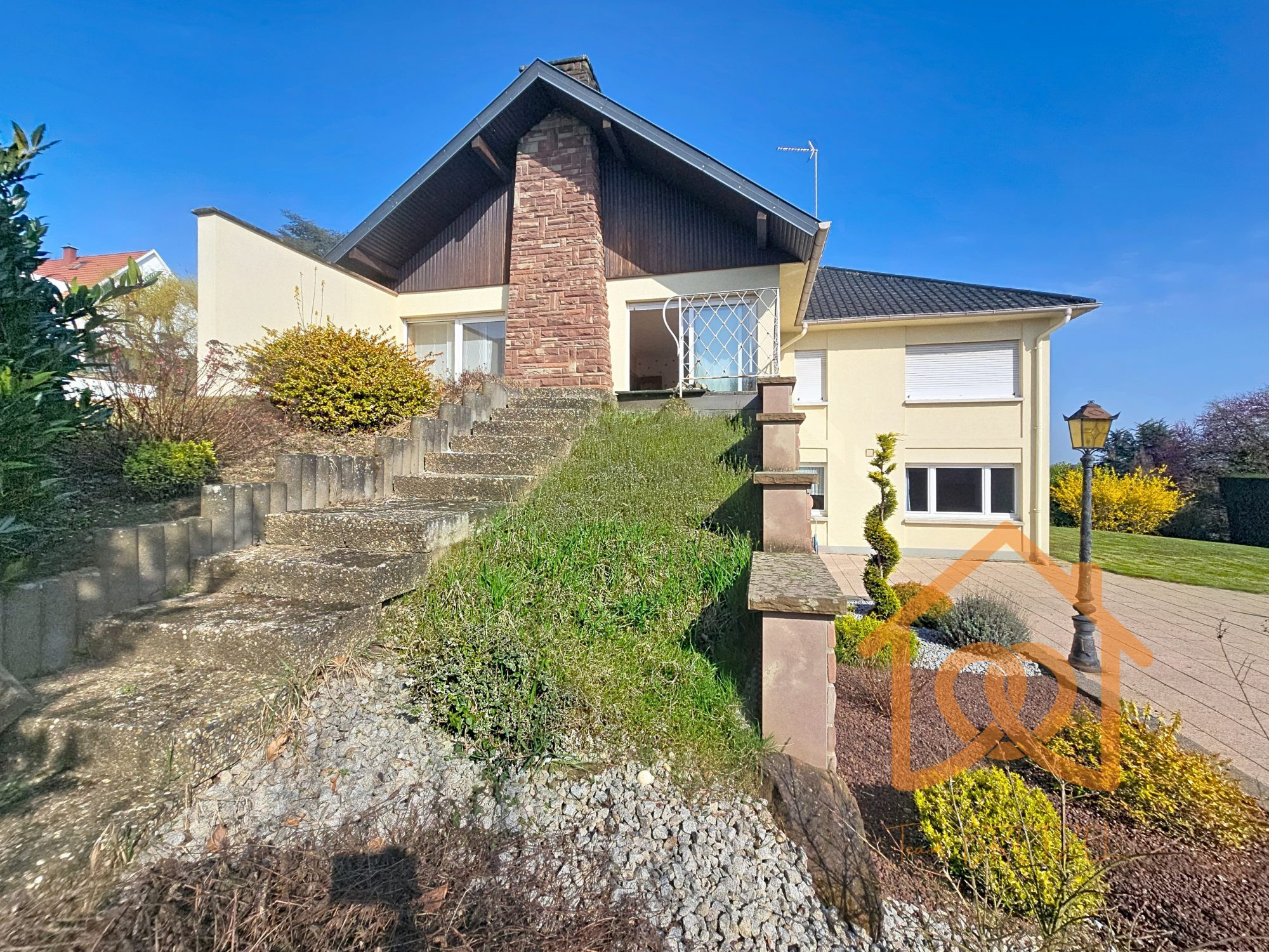 Prestigious Family Property – Vineyard Hill in Mundolsheim 5