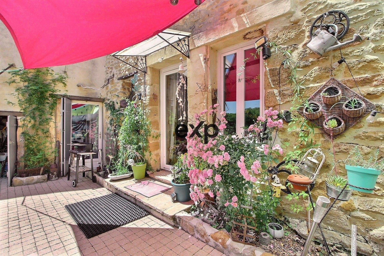 Charming Provençal Farmhouse 3
