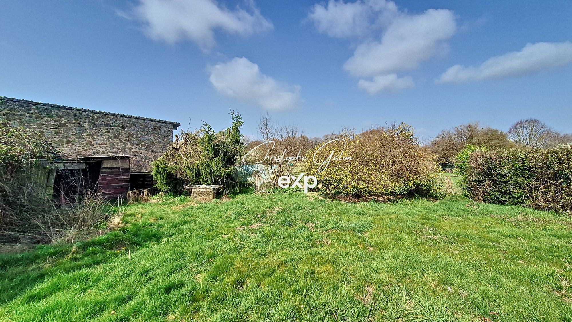 House to Renovate with Outbuildings and Garden 5