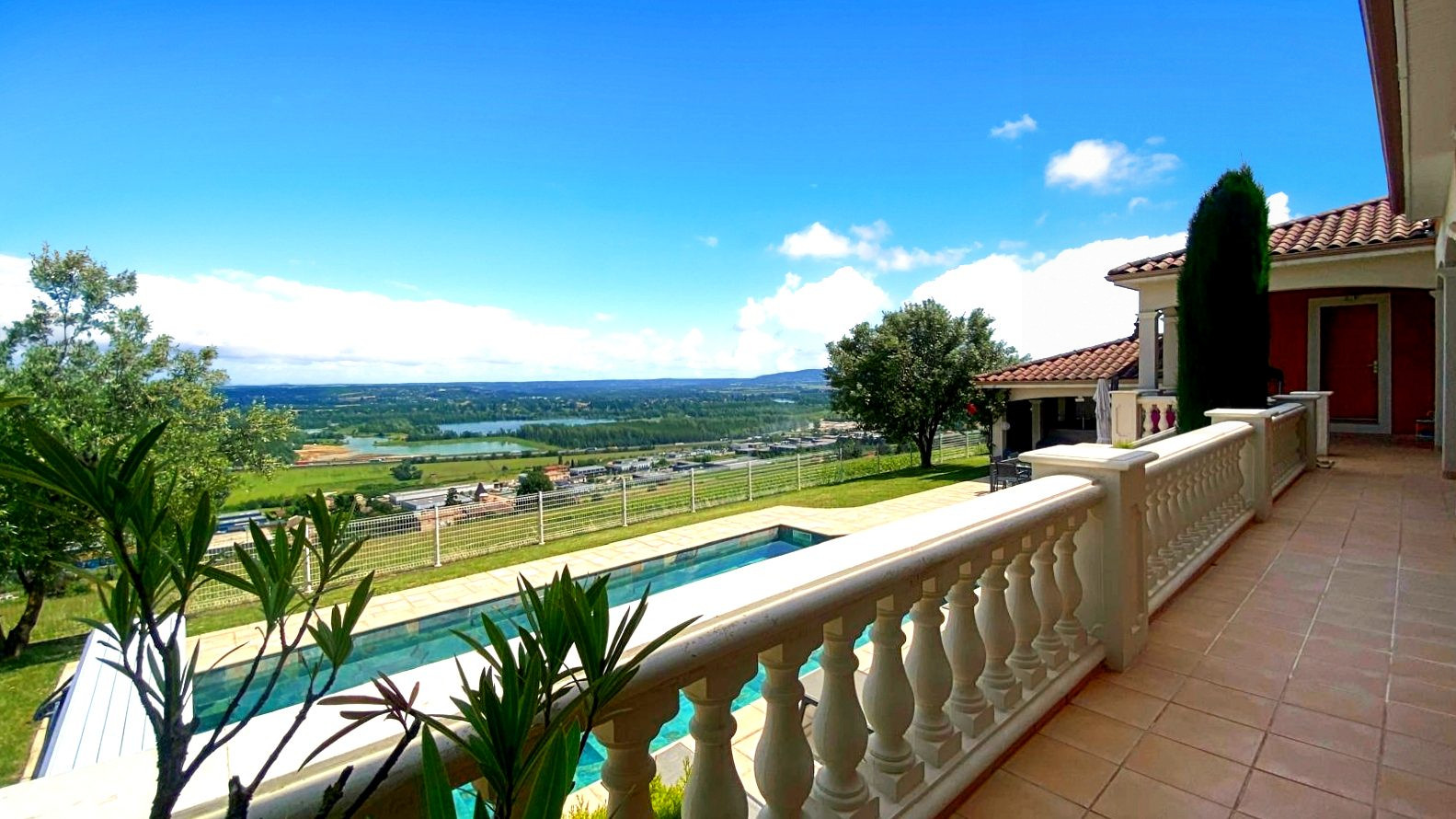 Maison 6 pièces 193 m² · à Pommiers · 193 m² · 895 000 €