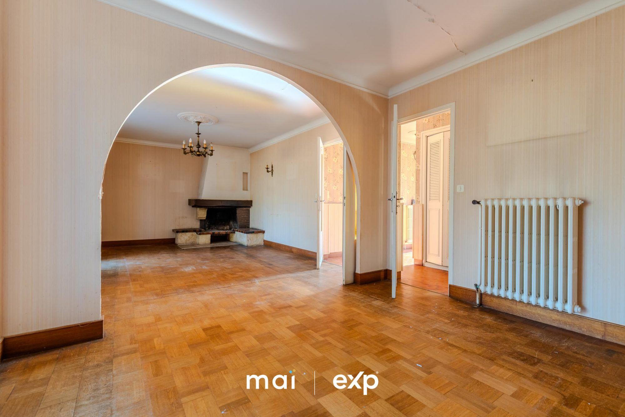 Family Home with 5 Bedrooms — Étel, 3 Minutes from Town Center and the Ria 4