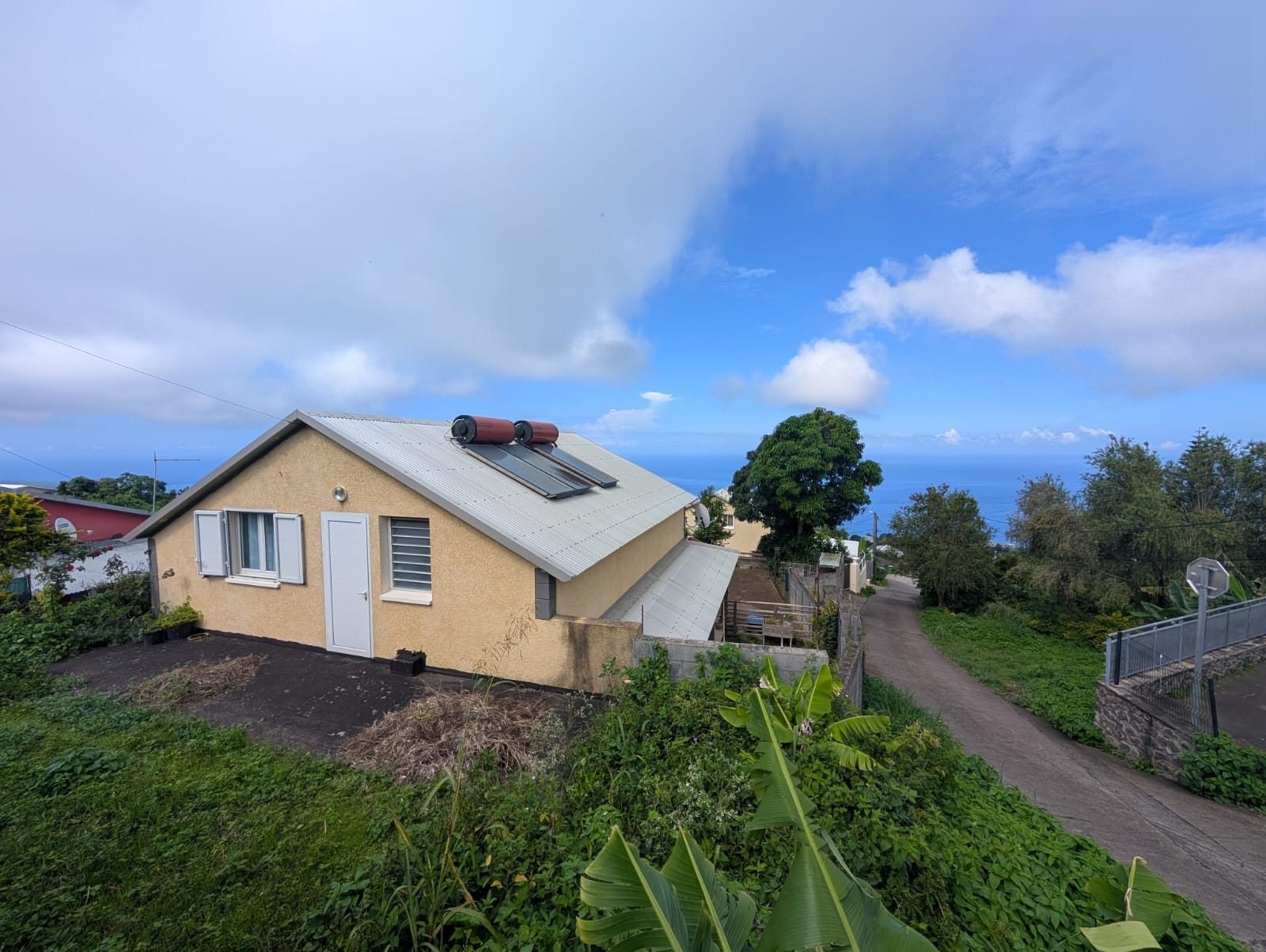 Maison 6 pièces 140 m² · à Les Trois-Bassins · 140 m² · 375 000 €