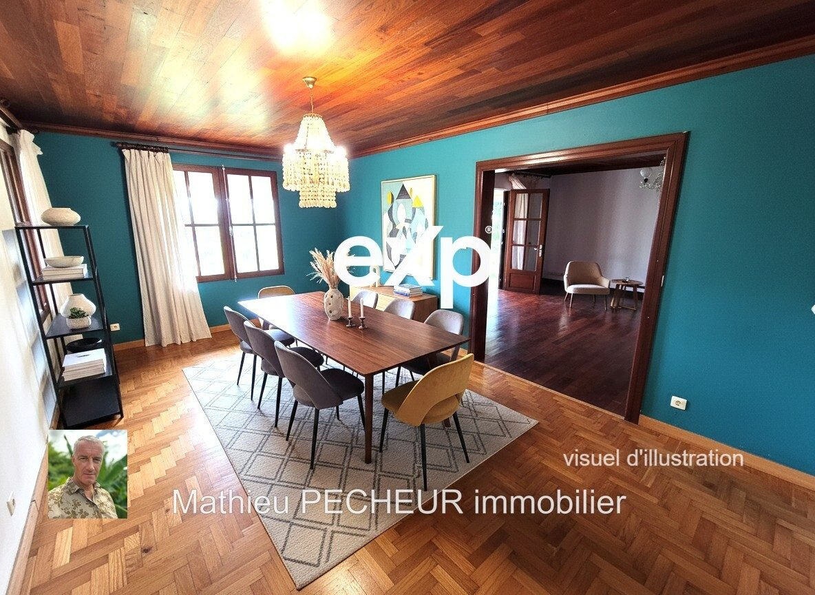 Villa F7 (5 chambres) sur une parcelle de 3200m2