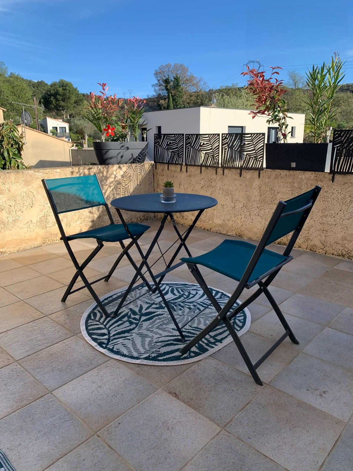 A family property with multiple possibilities, where comfort, space and independence meet... near Avignon and Nîmes 5