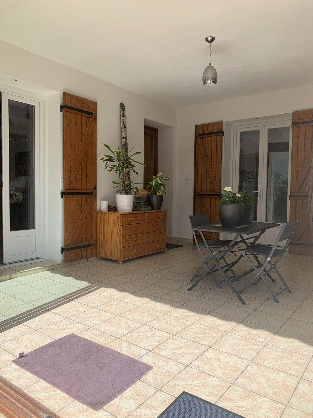 A family property with multiple possibilities, where comfort, space and independence meet... near Avignon and Nîmes 4