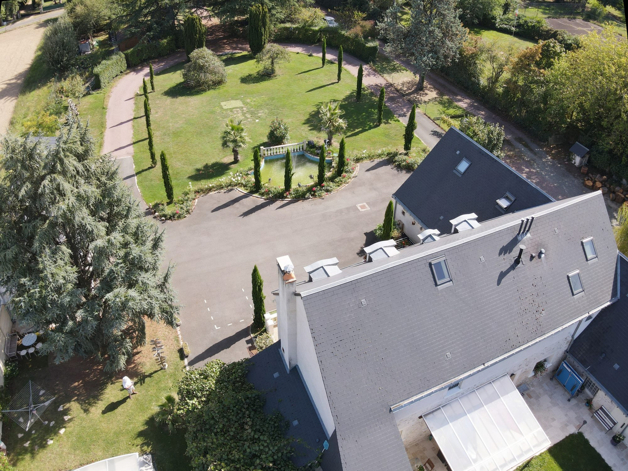 Maison à vendre à Charentilly, 320 m²