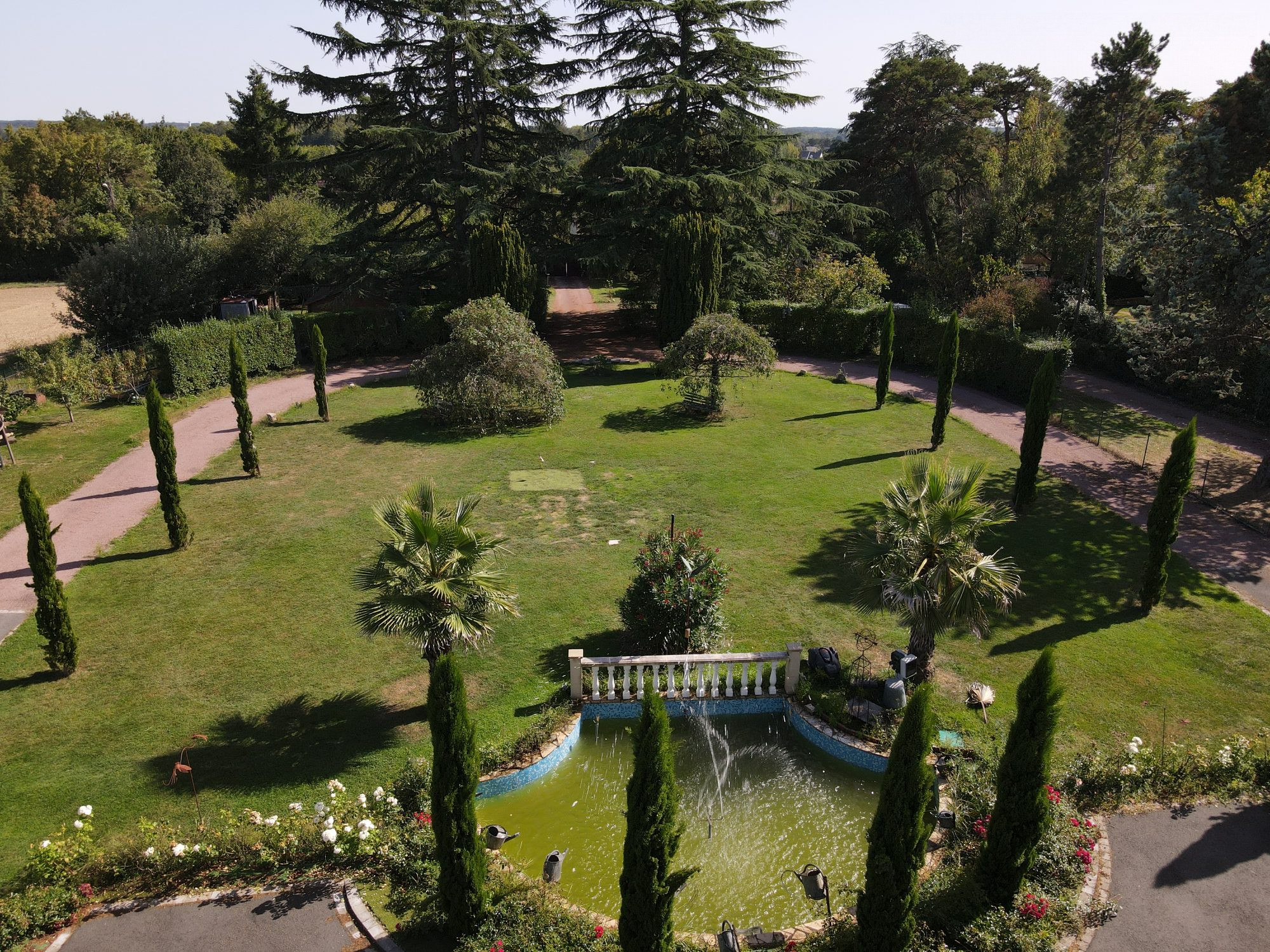 Maison à vendre à Charentilly, 320 m²