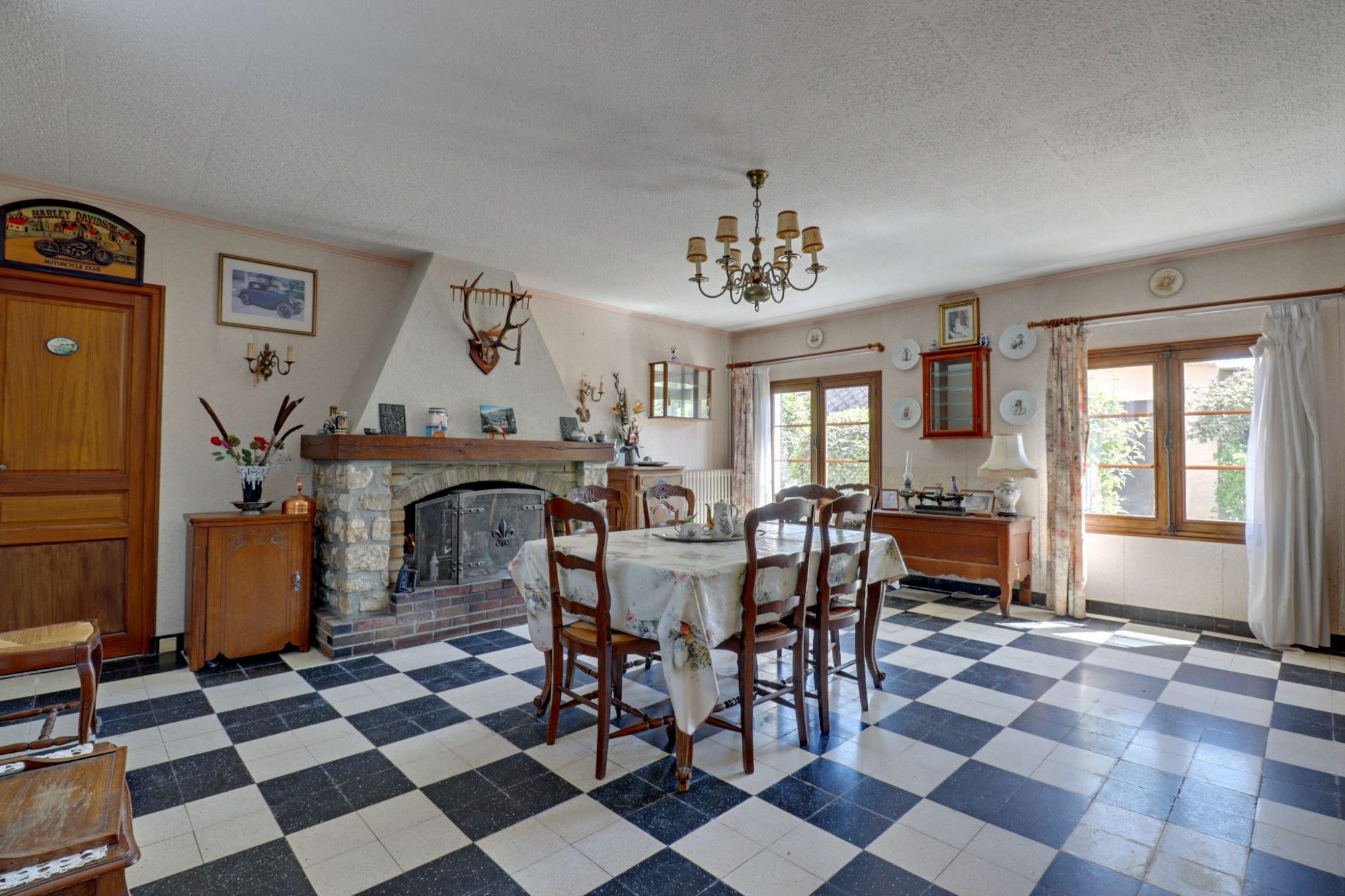 Maison à vendre à Pierres, 150 m²
