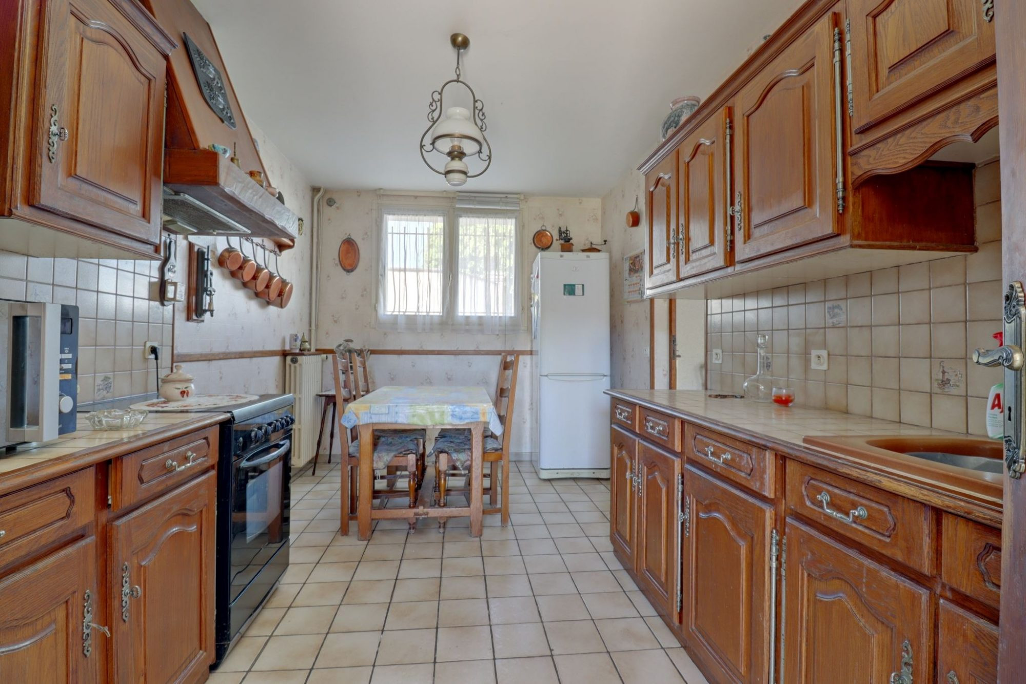 Maison à vendre à Pierres, 150 m²